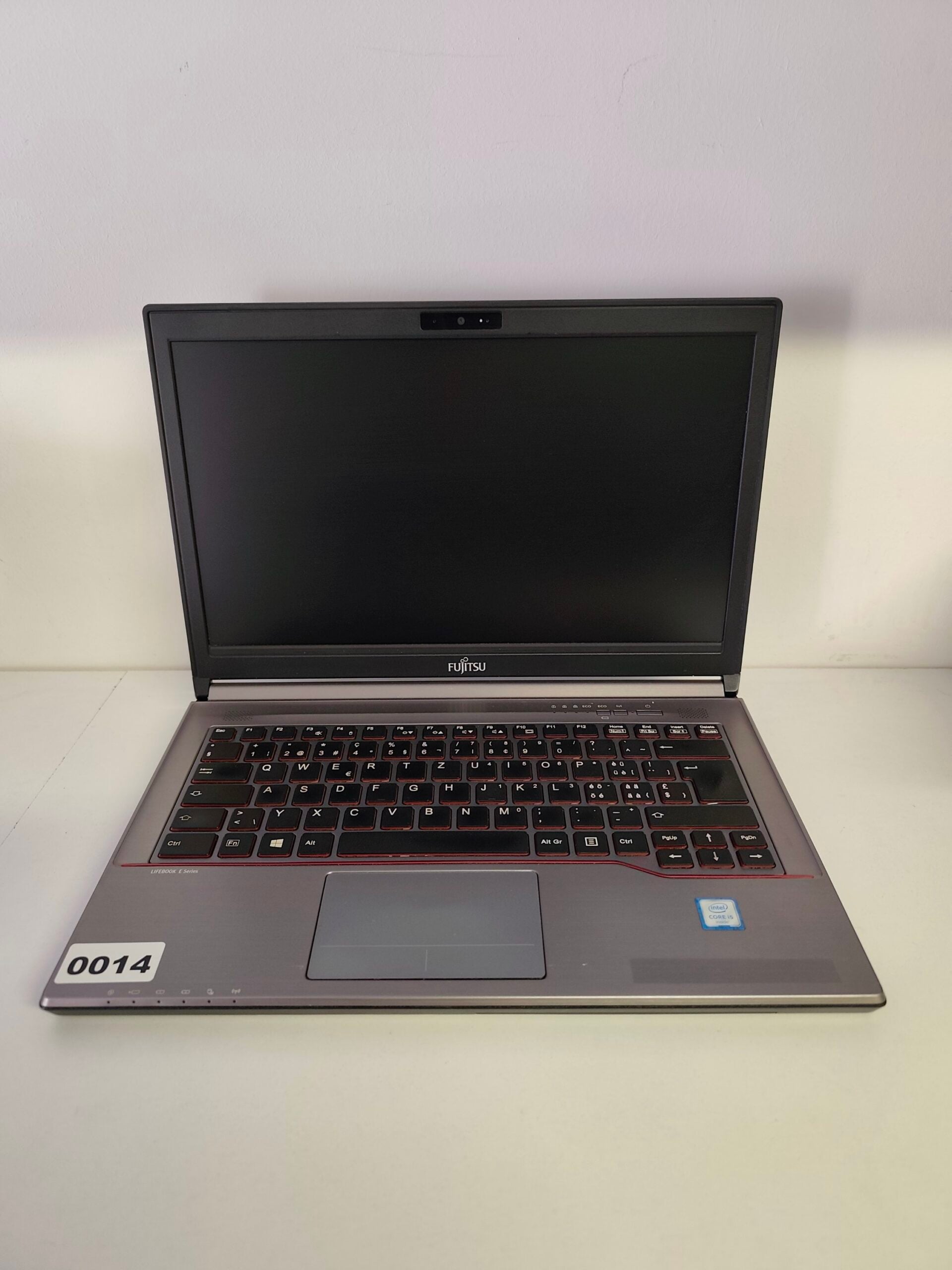 Fujitsu LifeBook E746 – 14” / i5-6300U / 8GB RAM / 128GB SSD / Μπαταρία 100%